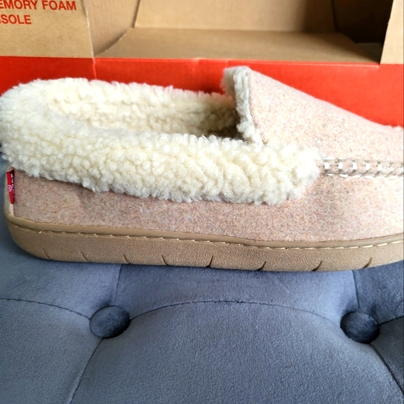 Levi's Venetian Mens Moccasin Slippers With Hard Bottoms Size L 9.5-10.5 - Picture 3 of 5